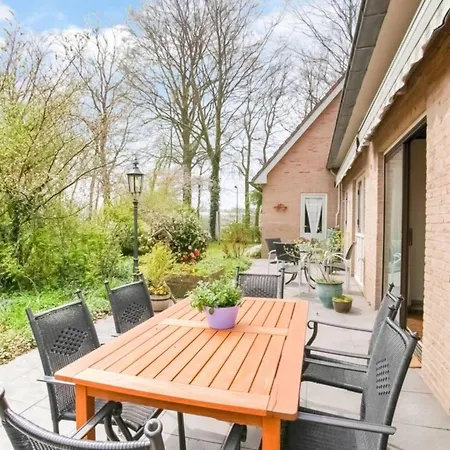 Feriehus Steenenburg Zicht *