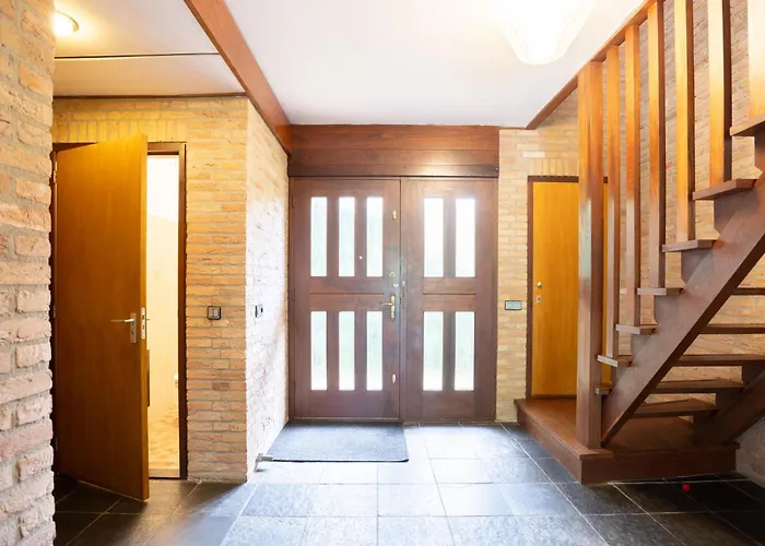 Steenenburg Zicht بيت للعطل *